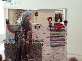 Спектакль фольклорного театра «Ситцевая деревенька» — «Пасхальный день» 6 Спектакль фольклорного театра «Ситцевая деревенька» — «Пасхальный день» 6