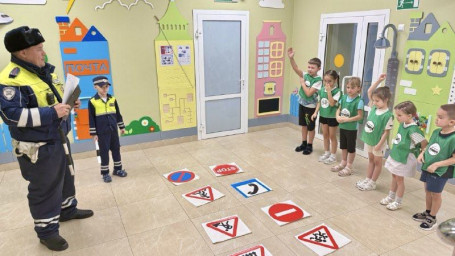 Встреча с инспектором ГИБДД 1 Встреча с инспектором ГИБДД 1